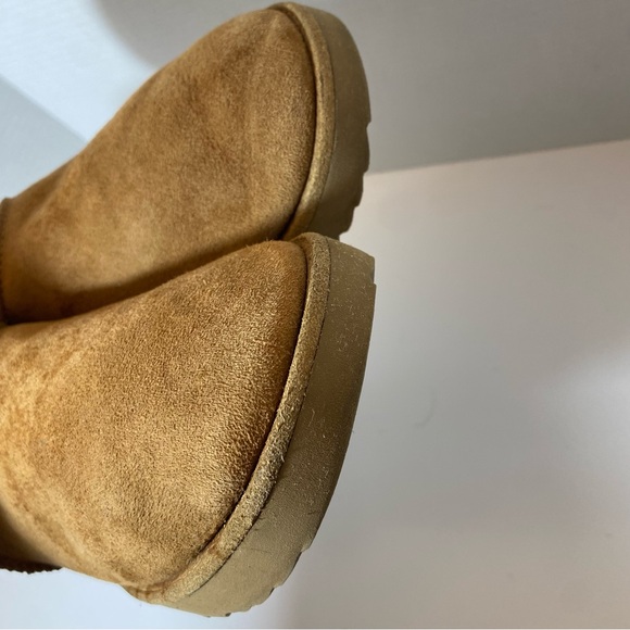 UGG Women's Classic Cuff Mini in Chestnut Size 11 - Picture 6 of 11